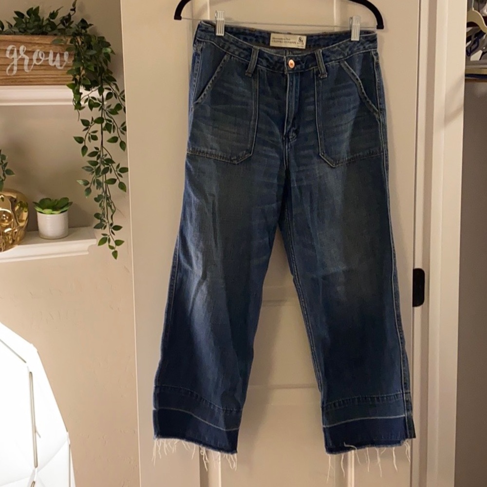 Abercrombie and Fitch cropper stovepipe jeans
